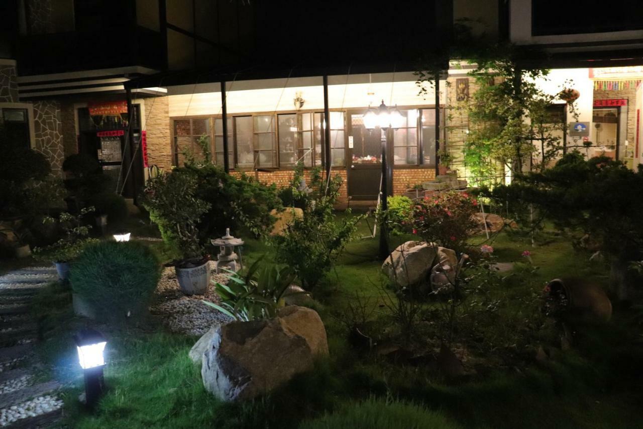 Wang Lao Ye B&B Цзиньху Экстерьер фото